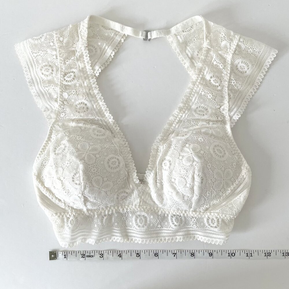 GILLY HICKS Cap Sleeve Lace Bralette